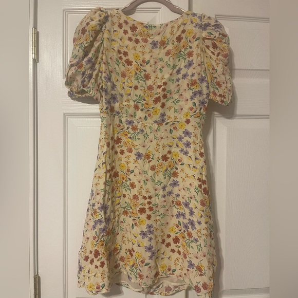 Zara floral dress - Picture 2 of 3